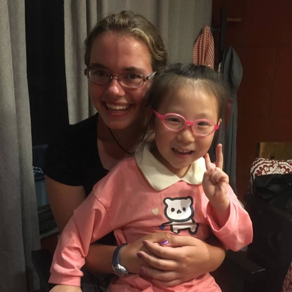 Meet your Posher, Lydia